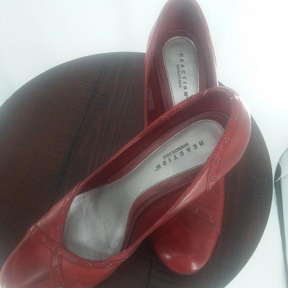 Kenneth Cole Reaction Red Leather Pump Size 8.5M - Picture 2 of 6